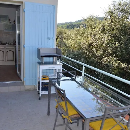 Holiday home Maison Charmante Pres Du Lac, Parking Prive, Animaux Admis - Fr-1-822-12